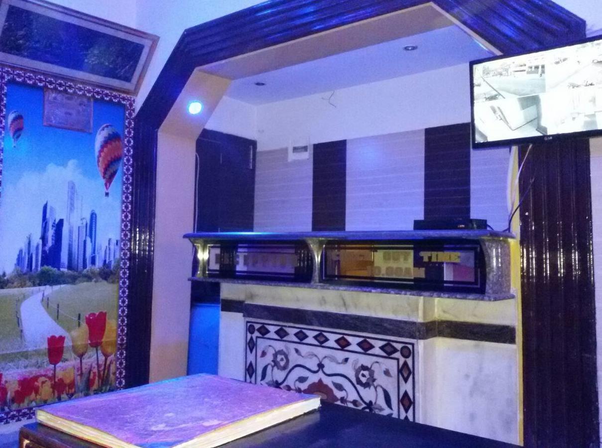 Hotel Aashiyana Agra  Ngoại thất bức ảnh